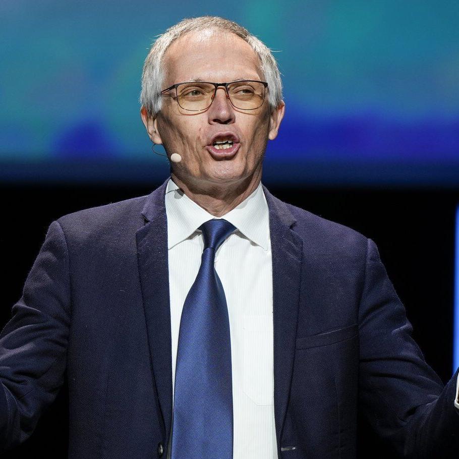 Stellantis CEO Carlos Tavares steps down as carmaker continues struggle with slumping sales